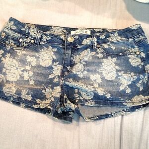 Jalate Jeans Women's Flower Pattern Jean Shorts Size 13